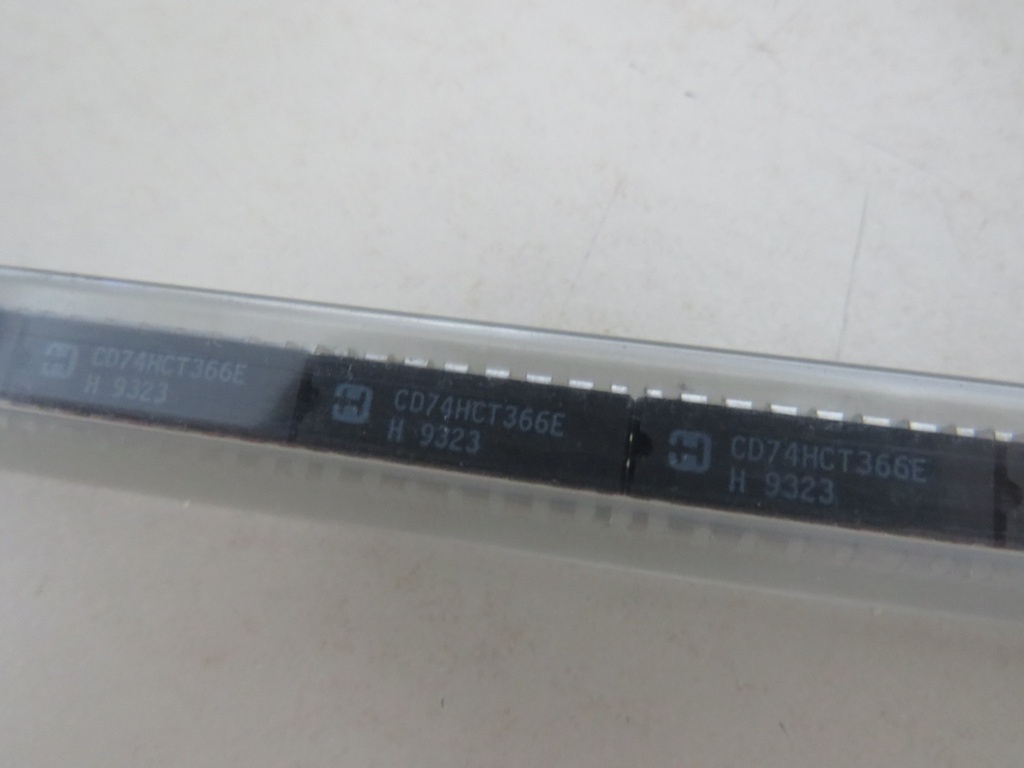 CD74HCT366E