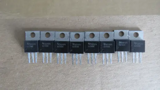 UA7805CKCS